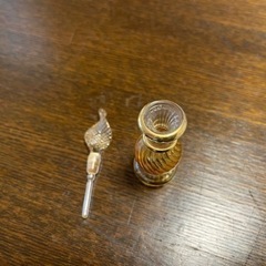 香水瓶の画像
