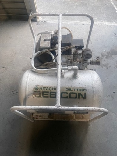 HITACHI エアコンプレッサー
