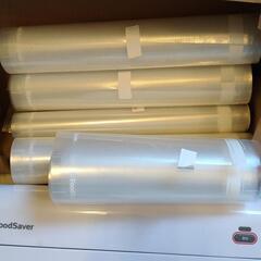 【最終値下げ】フードセーバー　未使用のロール紙や袋タイプも多数セット　正月の冷凍保存にも◎の画像