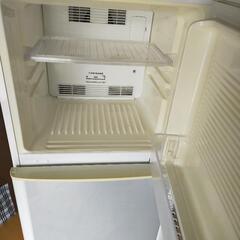 【お譲り先決定】あげます→冷蔵庫2004年製２ドア の画像