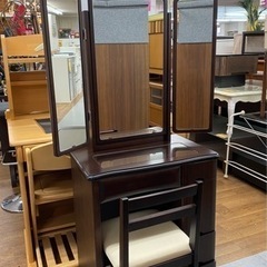 R506 NITORI 三面鏡ドレッサー、椅子・ライト・コンセン...