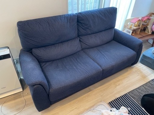 うんこちゃん購入品　3人掛けソファー　ダークブルー　中古 2年使用　美品