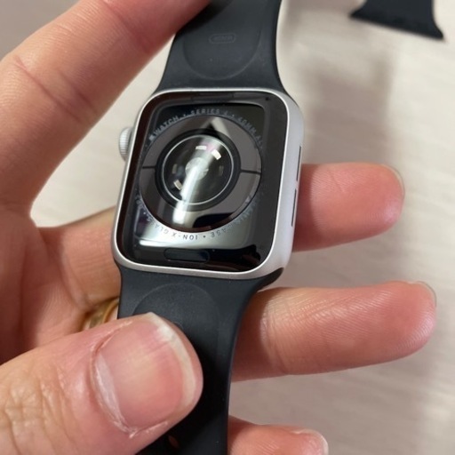 最終値下げAppleWatchSeries4 (GPSモデル) 40mmシルバー　