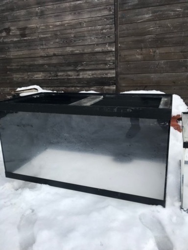 アクリル水槽、大型水槽、120x 60x60水槽