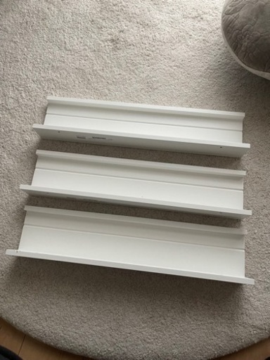 IKEA 壁掛け　棚　白　未使用