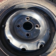 PCD10  ４穴  １２インチ　軽トラック用スタッドレスタイヤとスチールホイル 145/ 70R12 ダイハツ スズキ 三菱 ホンダの画像