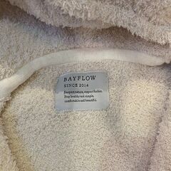 ふわふわ白パーカー　BAY FLOW  の画像