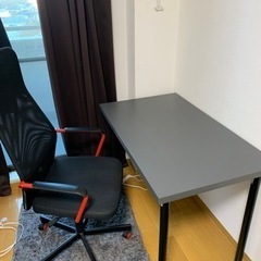 IKEAデスクとチェアのセット