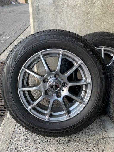 スタッドレスタイヤ4本セットホイール付きBSブリザック 195/65R15