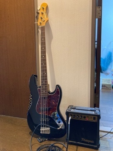 中古　エレキベース　アンプ　ストラップ　シールド付