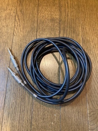 中古　エレキベース　アンプ　ストラップ　シールド付