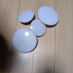 小型シーリングライト4つ