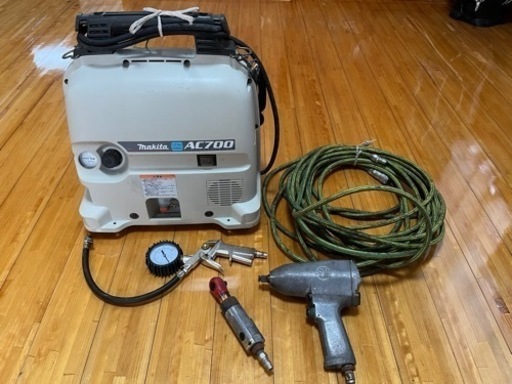 マキタ　AC700 エアーコンプレッサー