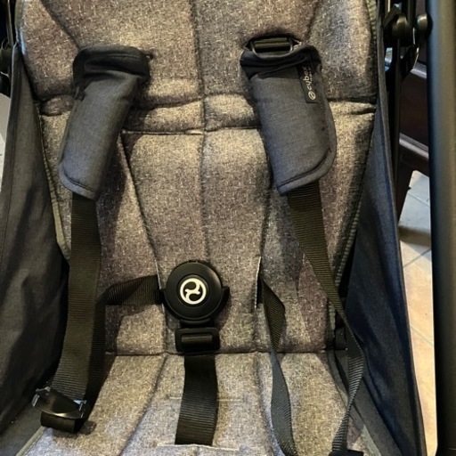 B型ベビーカー cybex EezyS