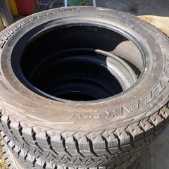 イボ残あり　225/65R17 国産スタッドレスの画像