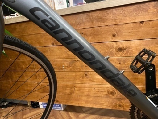 【前後タイヤ・チューブ新品！CANNONDALE】クロスバイク　QUICK4
