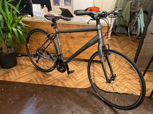 【前後タイヤ・チューブ新品！CANNONDALE】クロスバイク　QUICK4