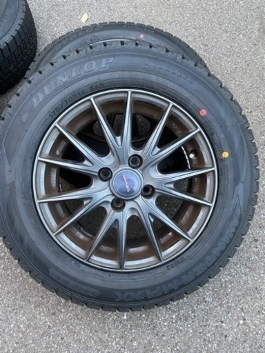 DUNLOP スタッドレスタイヤ　175／70R14 ウィンターマックスシリーズ