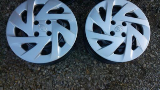 商談中、トヨタ、アクア純正スチールホイール4本セット