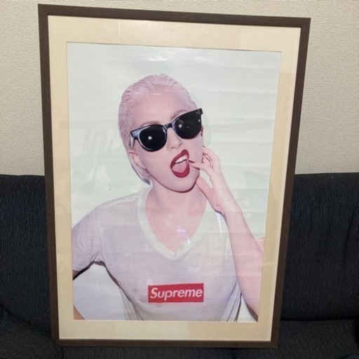supreme レディーガガ