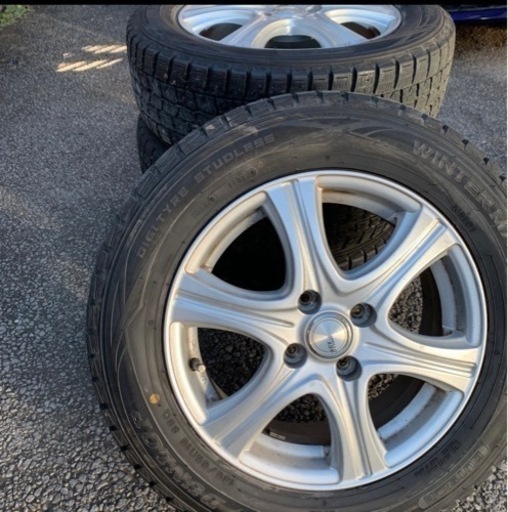 アルミホイール付きスタッドレスタイヤ