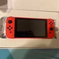 美品❗️ニンテンドースイッチ　switch マリオレッド×ブルー　限定　本体の画像