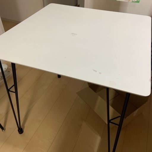 ダイニングテーブル　白　二人用