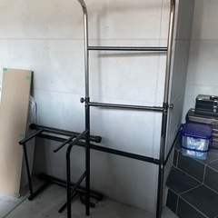 懸垂バー　筋トレ