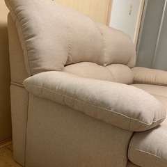 完売御礼‼️【今月処分⚠️】2人がけソファ。背もたれ取り外し可能で持ち運びやすい！ベージュ。他のサイトにも掲載中(^^)の画像