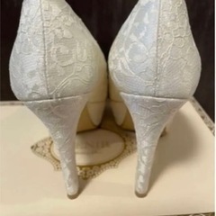 ベニル　ウエディングシューズリボン付き　23.0cmの画像