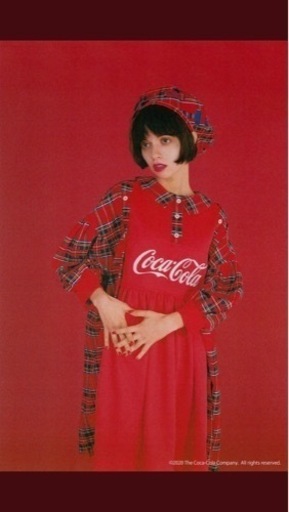 【都営線全線お渡し可能】heiheiコカコーラ期間限定コラボワンピース　ベレー帽付き