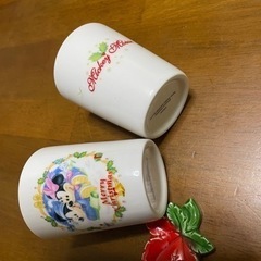 ディズニーのお土産で頂いた新品カップ。ミッキー・ミニーちゃんペアデザインが可愛いカップ。湯呑みでもデザート入れにも。の画像