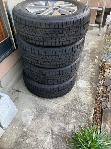 スタッドレス　215\65\16 
