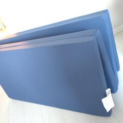 折りたためるマットレスの画像