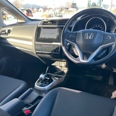 年末年始価格！　車検取り立て！2017年式！　フィットハイブリッドL 4WD ！の画像