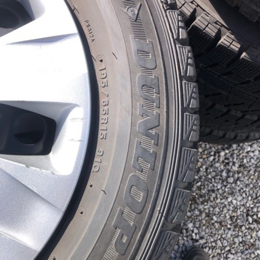 冬タイヤ 195/65R15 Voxy セレナ等用ホイール付きスタッドレス 4本組