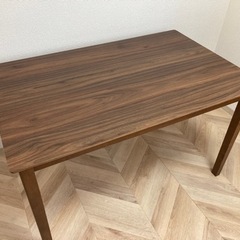 ダイニングテーブル