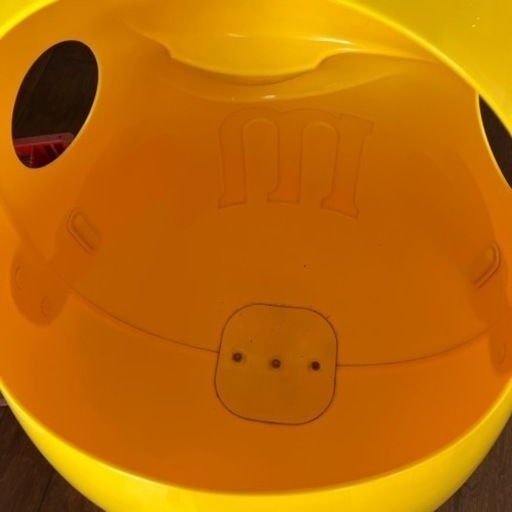m& m お菓子什器　黄色