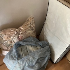 羽毛布団と毛布とマットレス