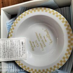 未使用のお皿です。の画像