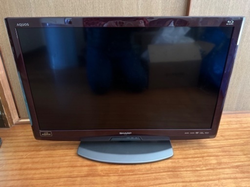 Sharp 32型液晶テレビ　2011年製