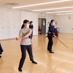 初心者の女性が気軽に通える殺陣教室です。楽しみながら技術を身に付ける！　 超初心者クラスあります！　の画像
