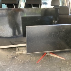 無料　モニター　２台　ジャンク　32型　TOSHIBA 他