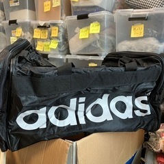 adidas ボストンバック　スクエア型　ナイロン　大きいサイズ　部活　修学旅行などにの画像