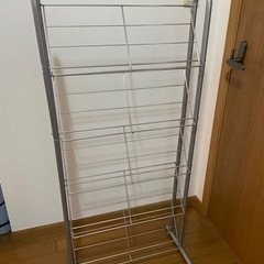 玄関周りの靴をスッキリ収納　シューズラック