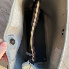 グレー　バックの画像