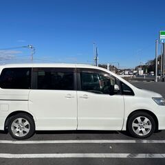 日産  セレナ ハイウェイスター AM024の画像