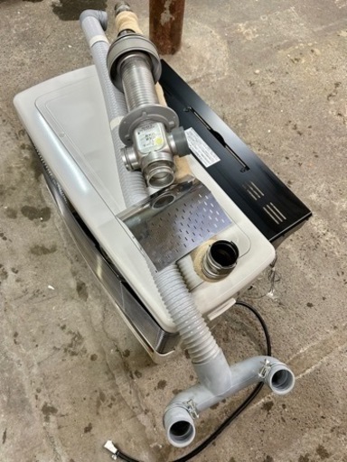 お引取り限定 美品 19年製 コロナ FF式床暖ストーブ 輻射+温水暖房 UHB-TP1030