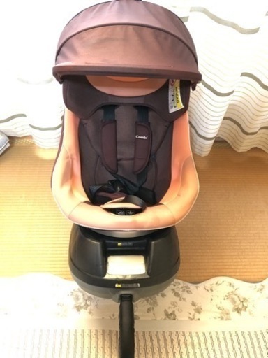 【美品】コンビ　ネムールNC470 チャイルドシート