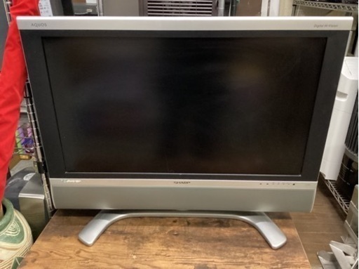 万代店　32インチTV 2005年製　SHARP
